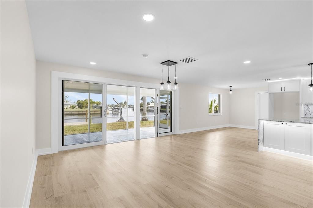 For Sale: $499,000 (3 beds, 2 baths, 1554 Square Feet)