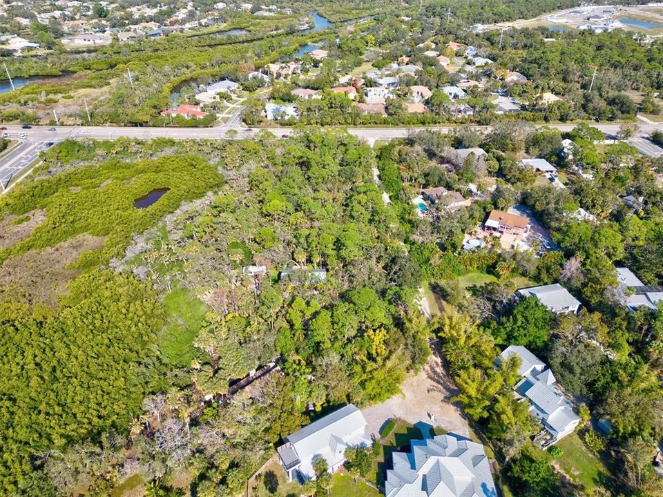 合同活跃: $99,000 (0.52 acres)