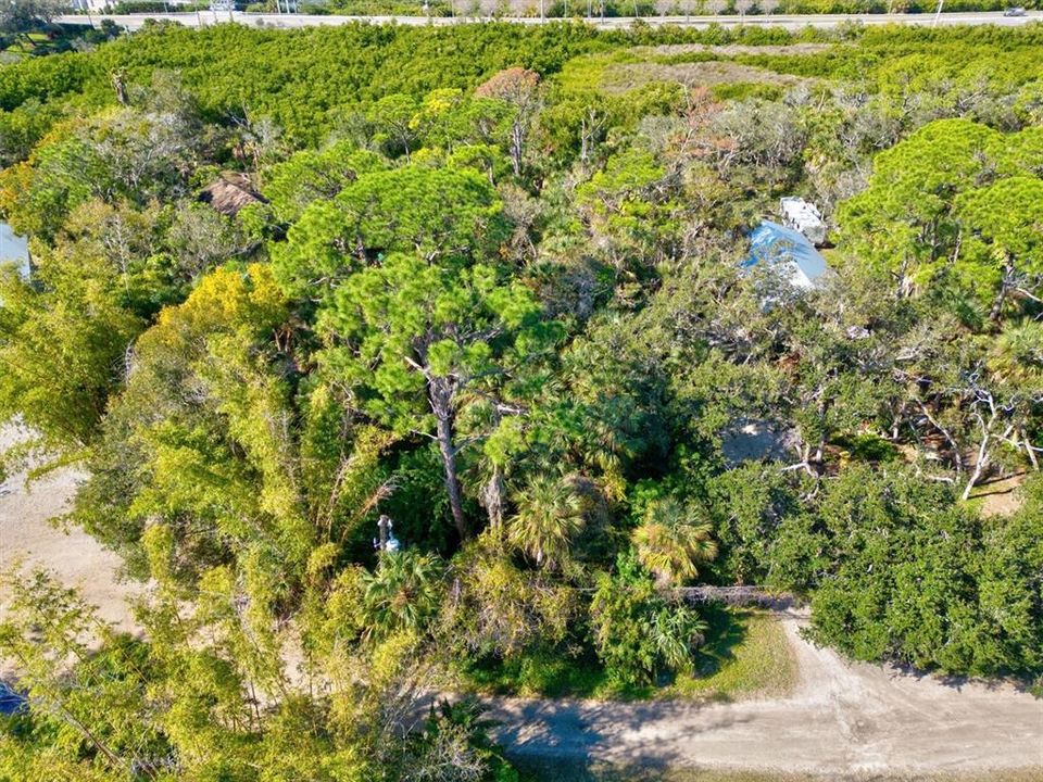 合同活跃: $99,000 (0.52 acres)