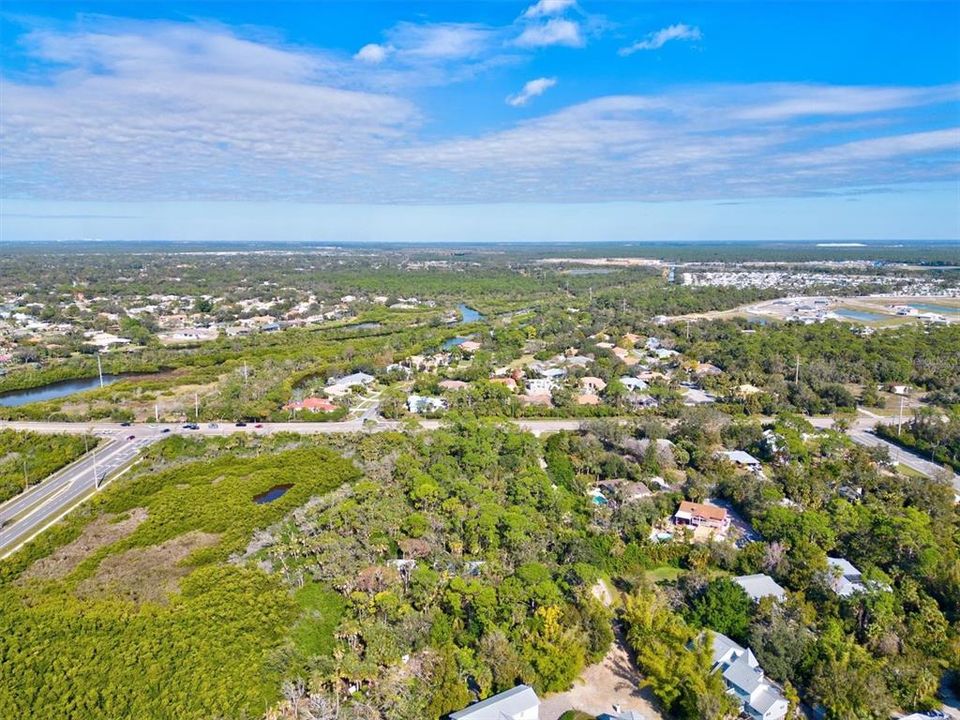 合同活跃: $99,000 (0.52 acres)