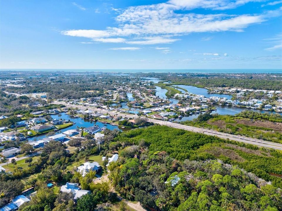 合同活跃: $99,000 (0.52 acres)