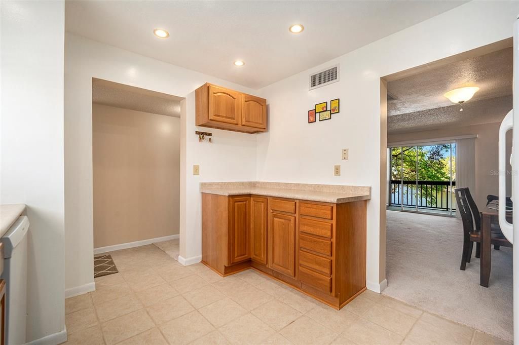 待售: $169,000 (2 贝兹, 2 浴室, 1260 平方英尺)