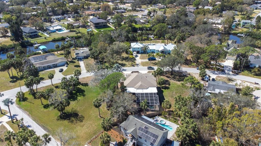 Под контрактом: $745,000 (4 спален, 3 ванн, 2806 Квадратных фут)