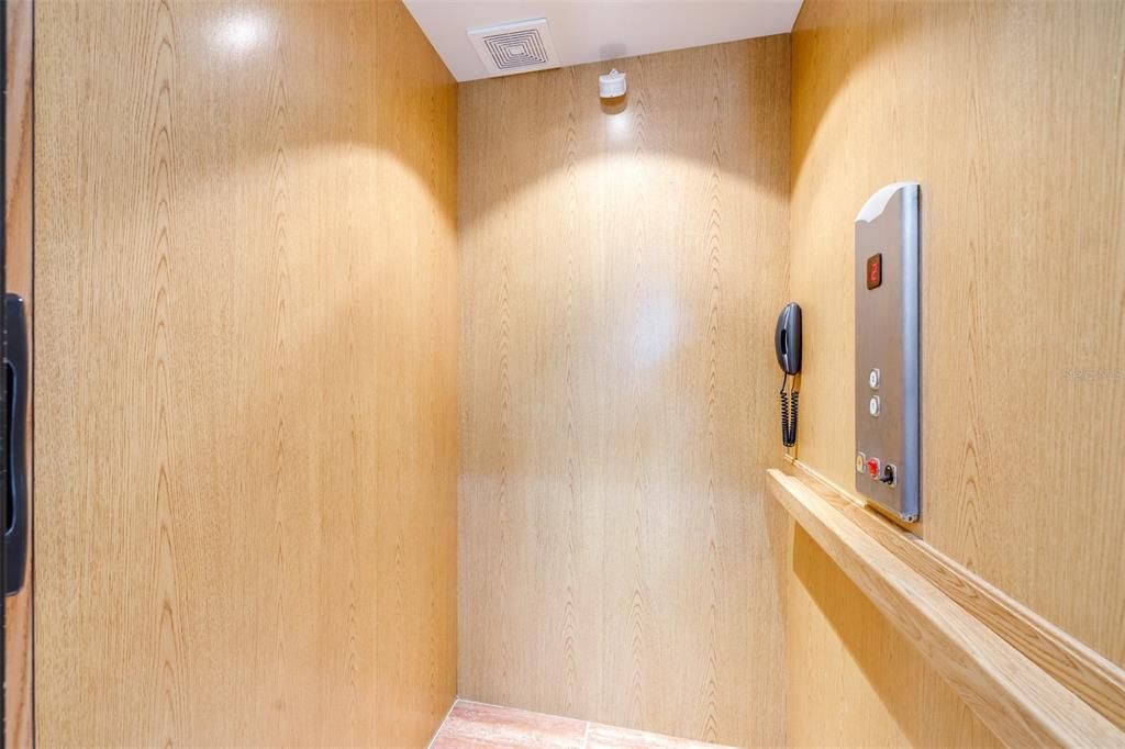 Под контрактом: $745,000 (4 спален, 3 ванн, 2806 Квадратных фут)