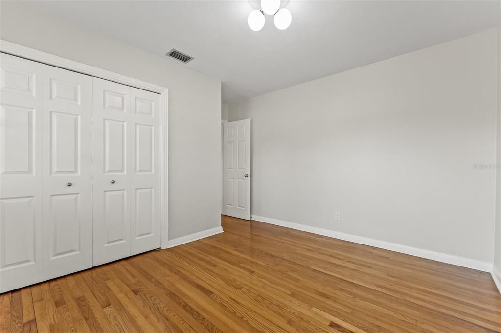 合同活跃: $3,750 (3 贝兹, 2 浴室, 1751 平方英尺)