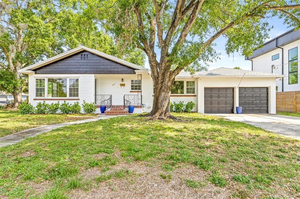 合同活跃: $3,750 (3 贝兹, 2 浴室, 1751 平方英尺)