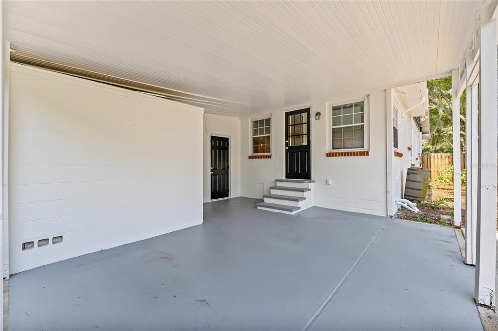 合同活跃: $3,750 (3 贝兹, 2 浴室, 1751 平方英尺)