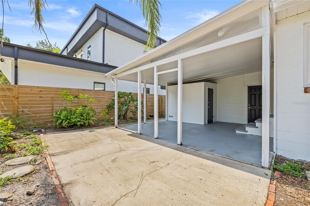 合同活跃: $3,750 (3 贝兹, 2 浴室, 1751 平方英尺)