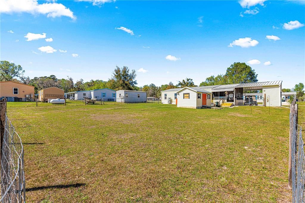 Active With Contract: $159,900 (2 beds, 2 baths, 946 Square Feet)