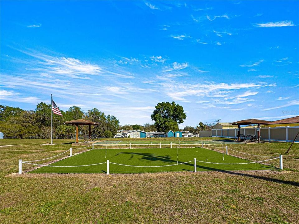 Active With Contract: $159,900 (2 beds, 2 baths, 946 Square Feet)