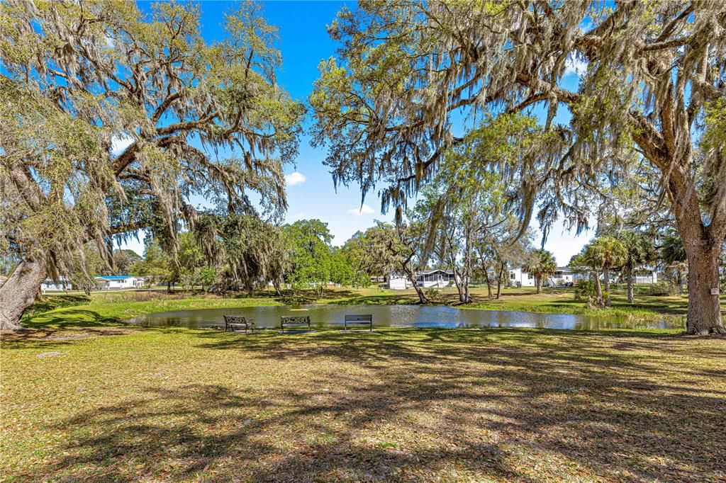 Active With Contract: $159,900 (2 beds, 2 baths, 946 Square Feet)