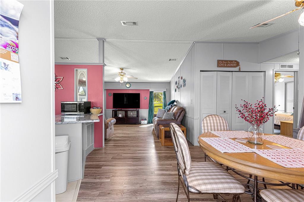 Active With Contract: $159,900 (2 beds, 2 baths, 946 Square Feet)