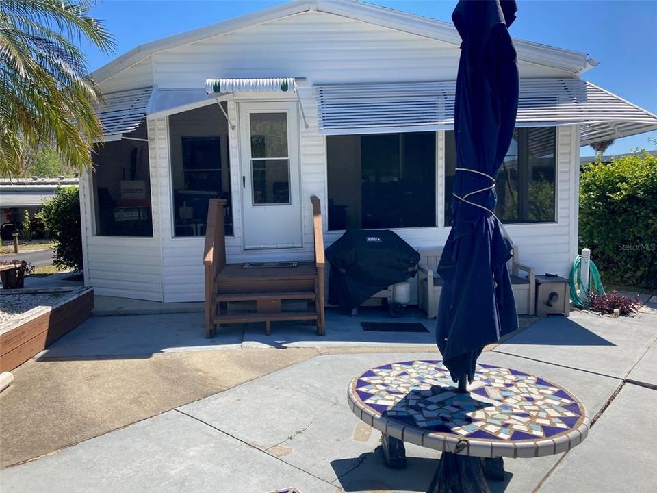 Recently Sold: $110,000 (2 beds, 2 baths, 864 Square Feet)