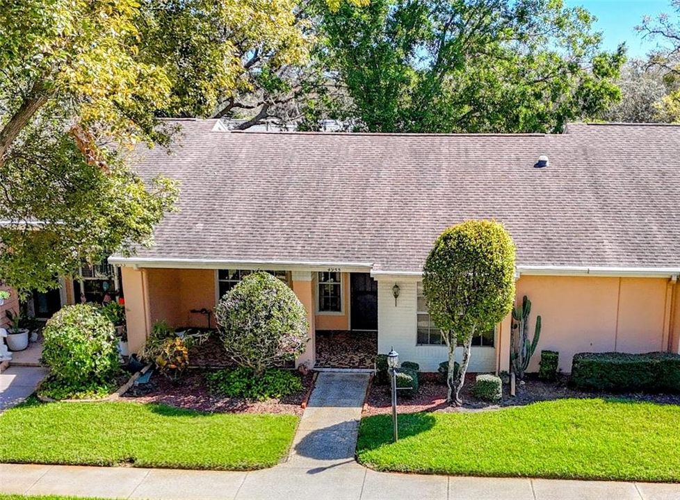 合同活跃: $165,000 (2 贝兹, 2 浴室, 1174 平方英尺)