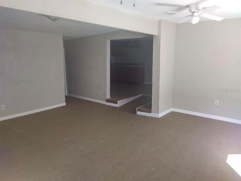 待售: $129,900 (3 贝兹, 2 浴室, 1161 平方英尺)