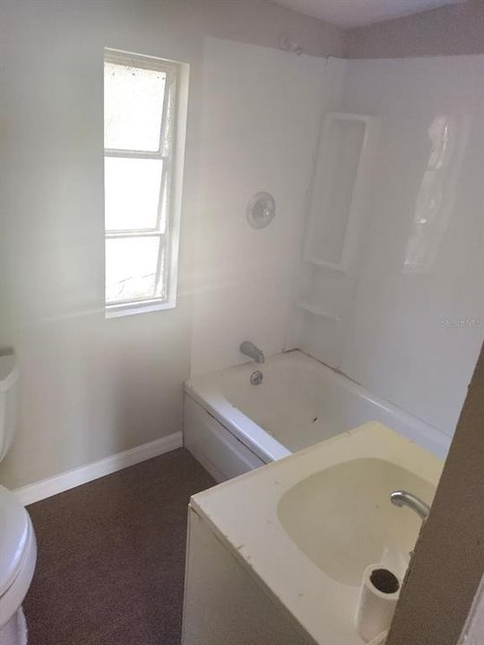 待售: $129,900 (3 贝兹, 2 浴室, 1161 平方英尺)