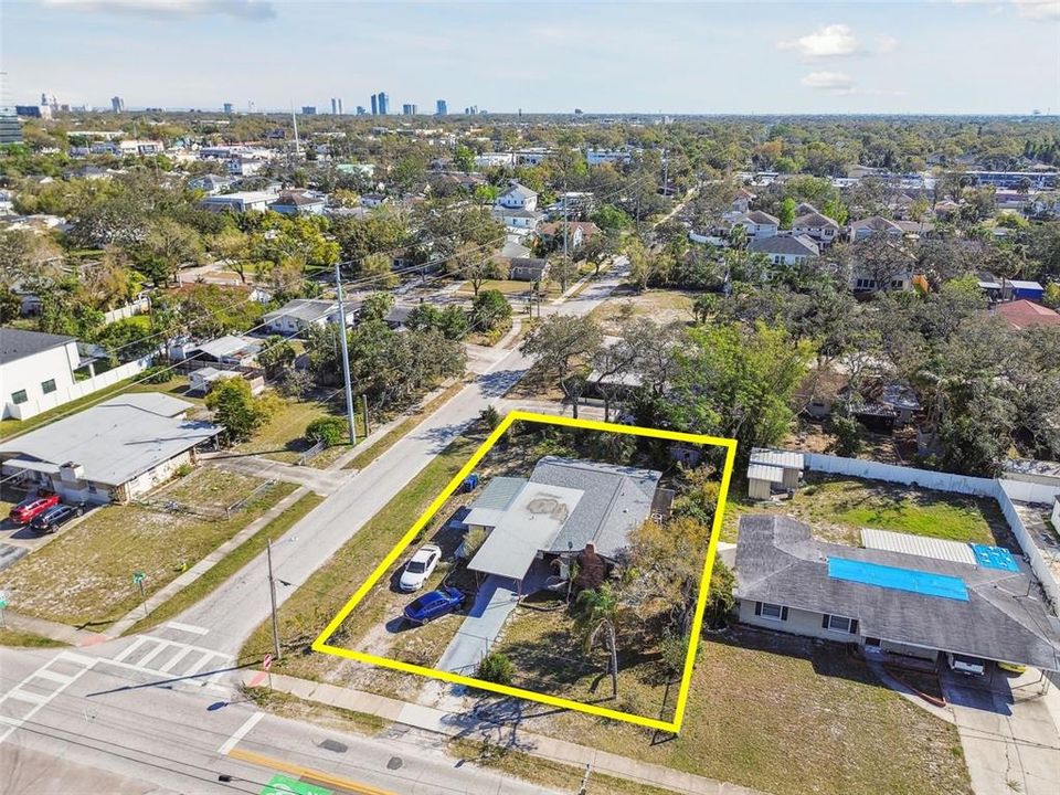 Activo con contrato: $410,000 (3 camas, 1 baños, 1418 Pies cuadrados)