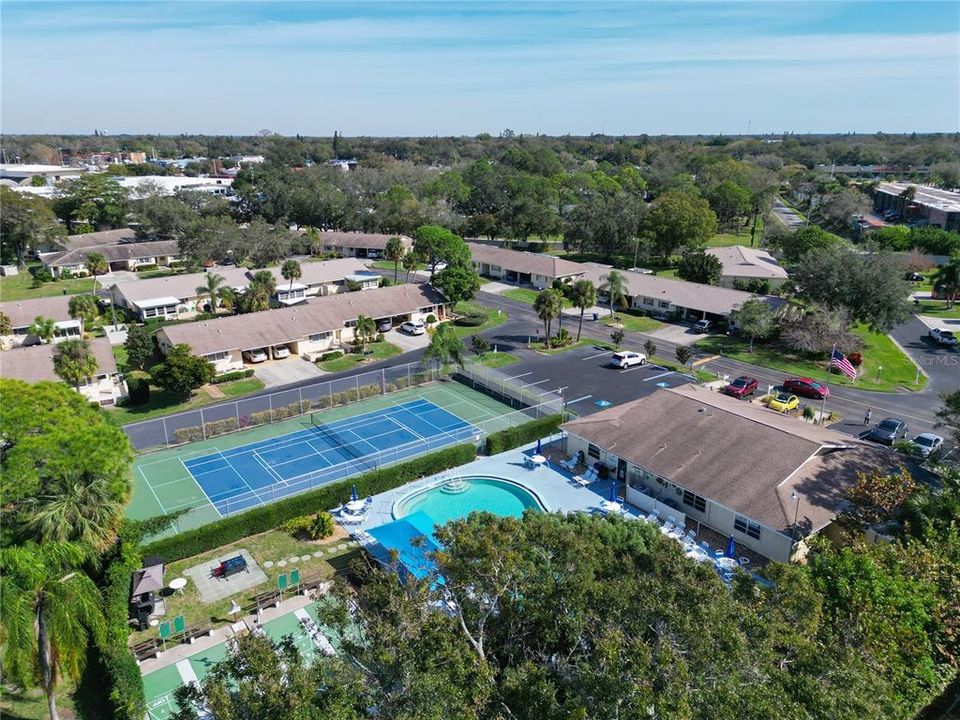 合同活跃: $130,000 (2 贝兹, 2 浴室, 1144 平方英尺)