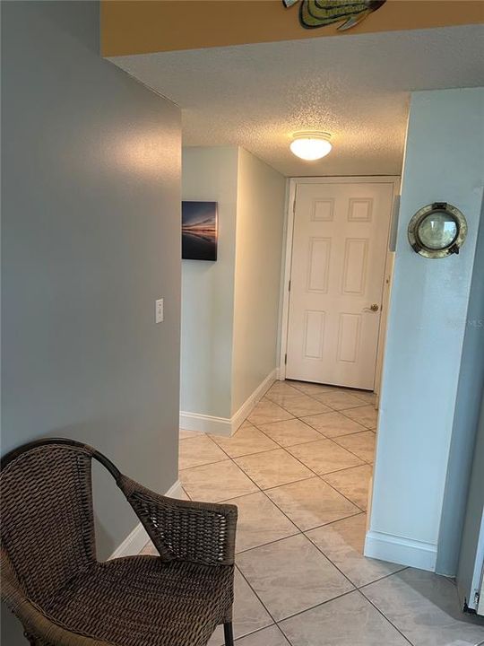 В аренду: $4,000 (1 спален, 1 ванн, 811 Квадратных фут)