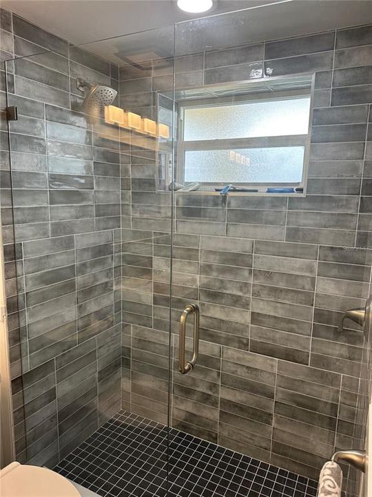 В аренду: $4,000 (1 спален, 1 ванн, 811 Квадратных фут)