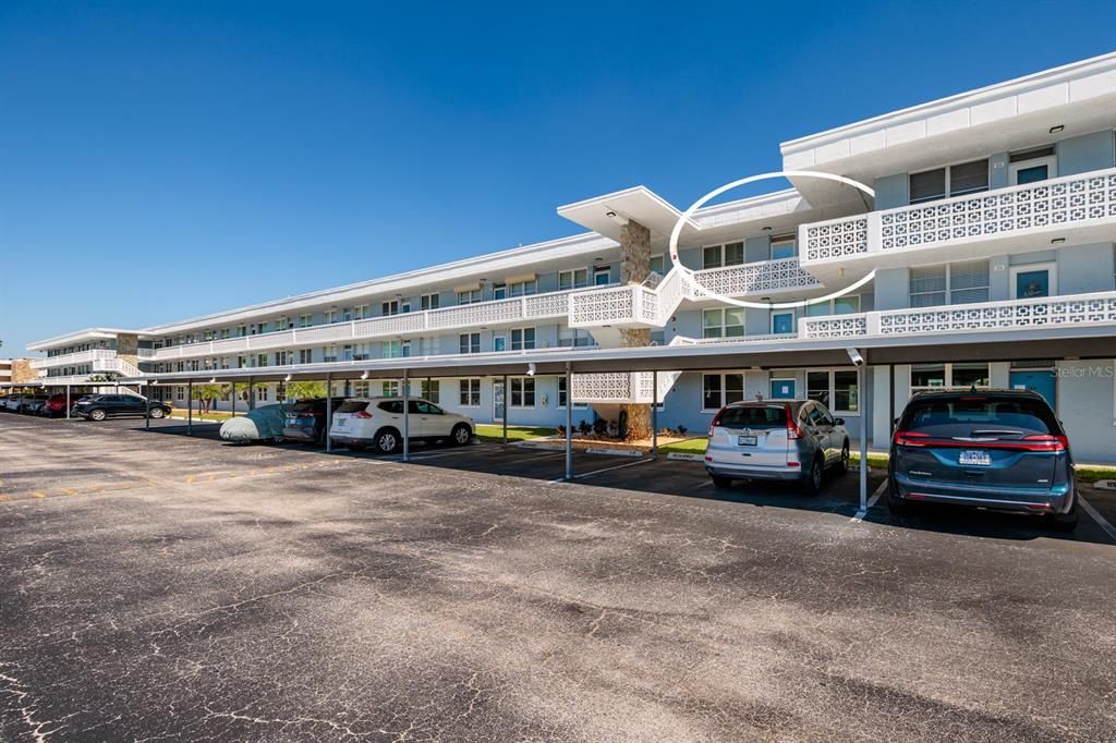 合同活跃: $149,900 (2 贝兹, 2 浴室, 1035 平方英尺)