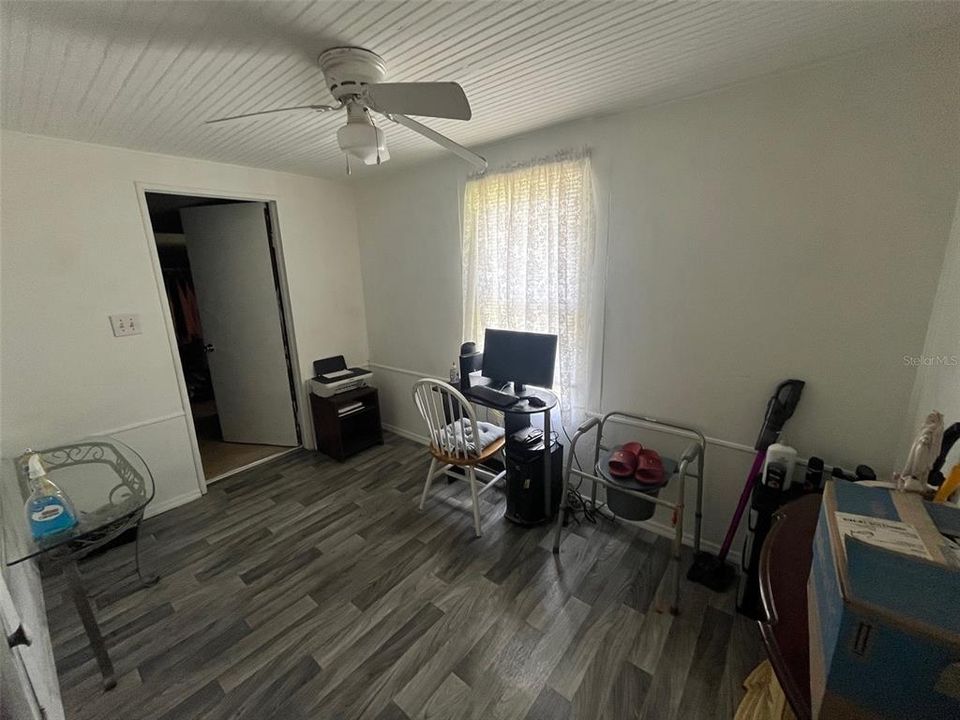 For Sale: $150,000 (3 beds, 1 baths, 520 Square Feet)