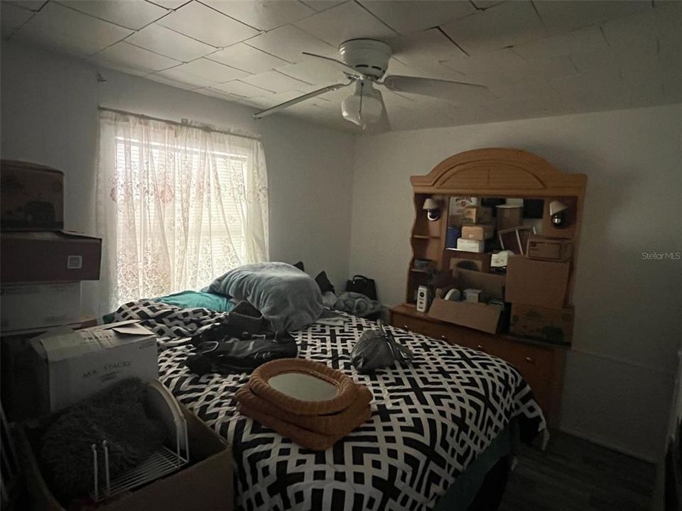 For Sale: $150,000 (3 beds, 1 baths, 520 Square Feet)