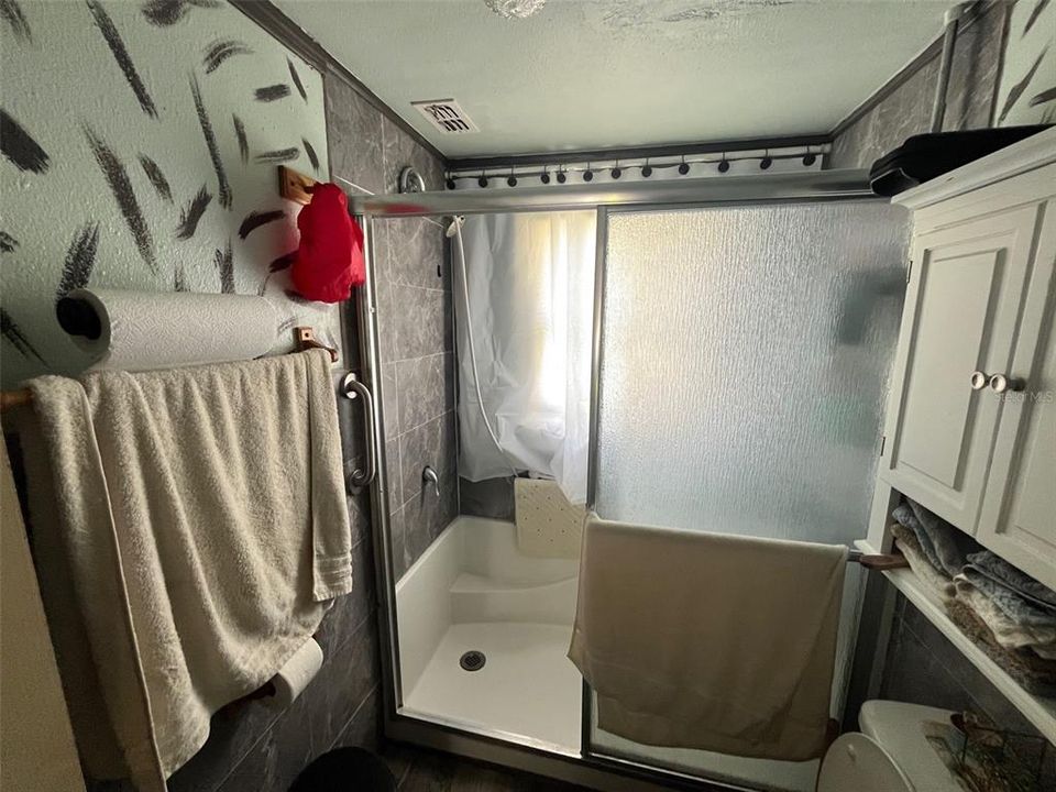 For Sale: $150,000 (3 beds, 1 baths, 520 Square Feet)