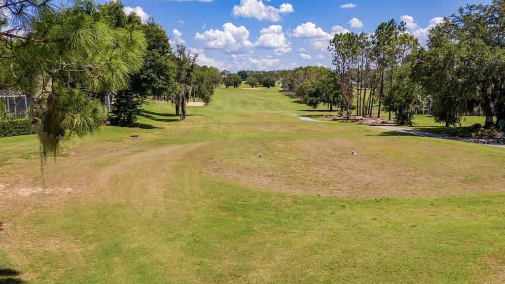 合同活跃: $300,000 (2 贝兹, 2 浴室, 1498 平方英尺)