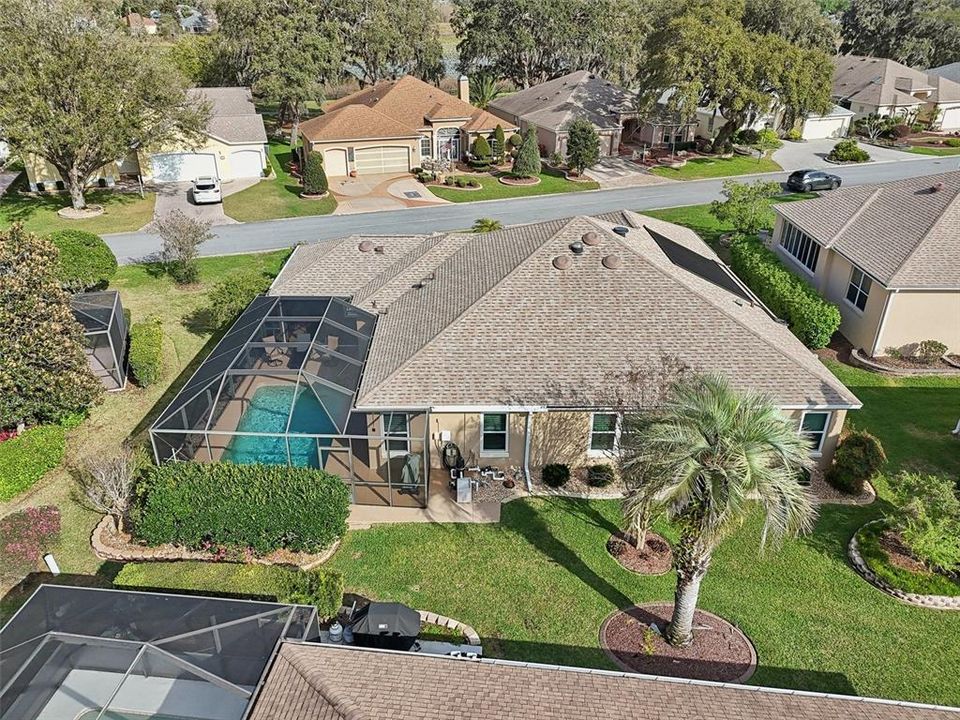 Под контрактом: $655,555 (3 спален, 2 ванн, 2086 Квадратных фут)