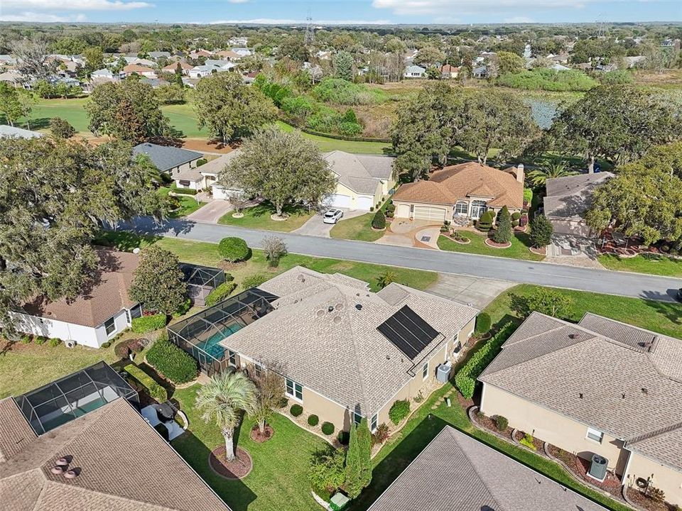 Под контрактом: $655,555 (3 спален, 2 ванн, 2086 Квадратных фут)