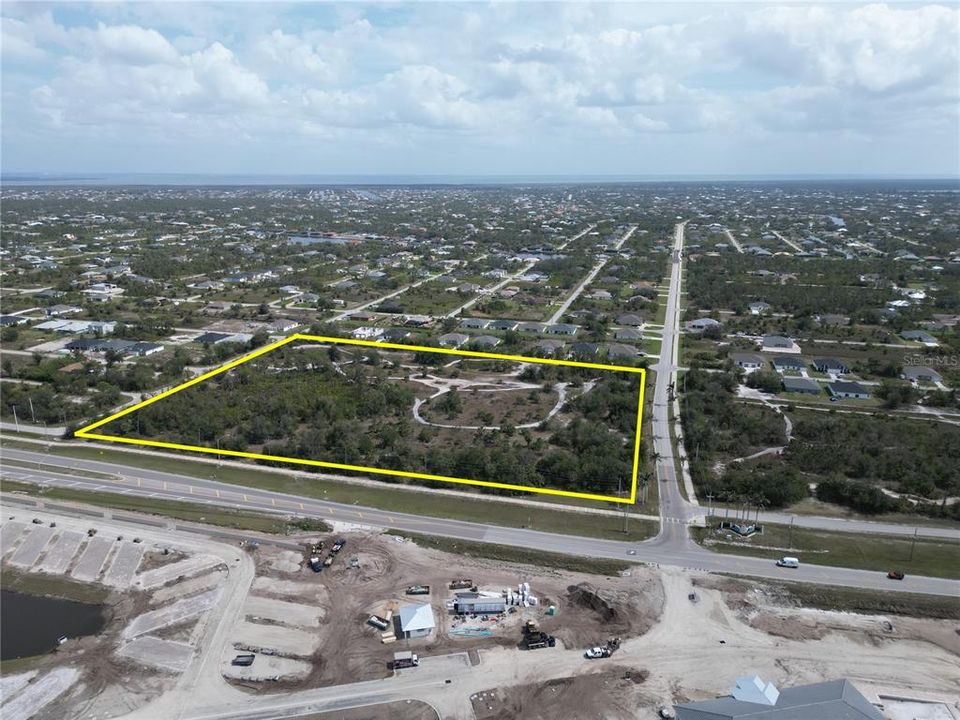 待售: $4,136,025 (12.66 acres)