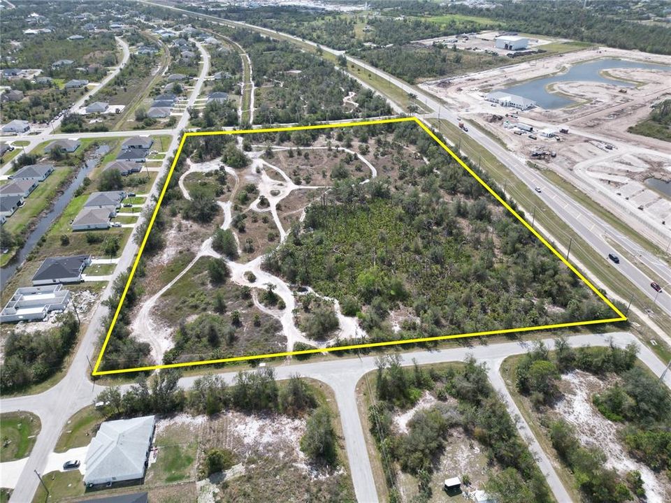 待售: $4,136,025 (12.66 acres)