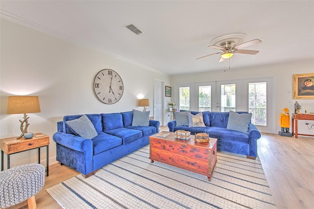 待售: $600,000 (3 贝兹, 2 浴室, 1998 平方英尺)