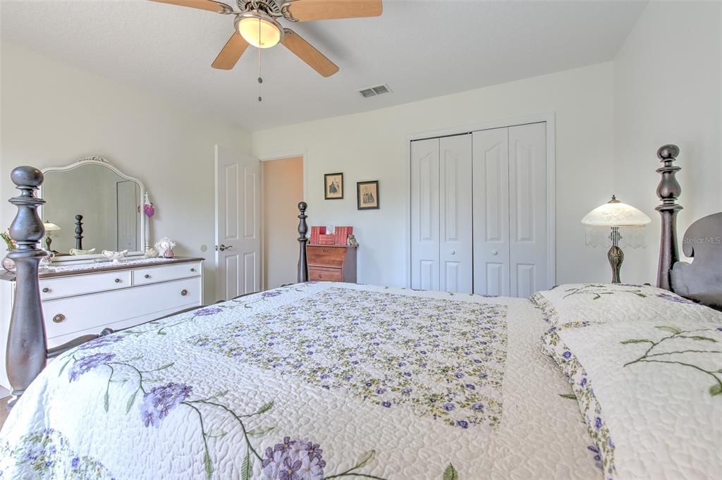 待售: $600,000 (3 贝兹, 2 浴室, 1998 平方英尺)