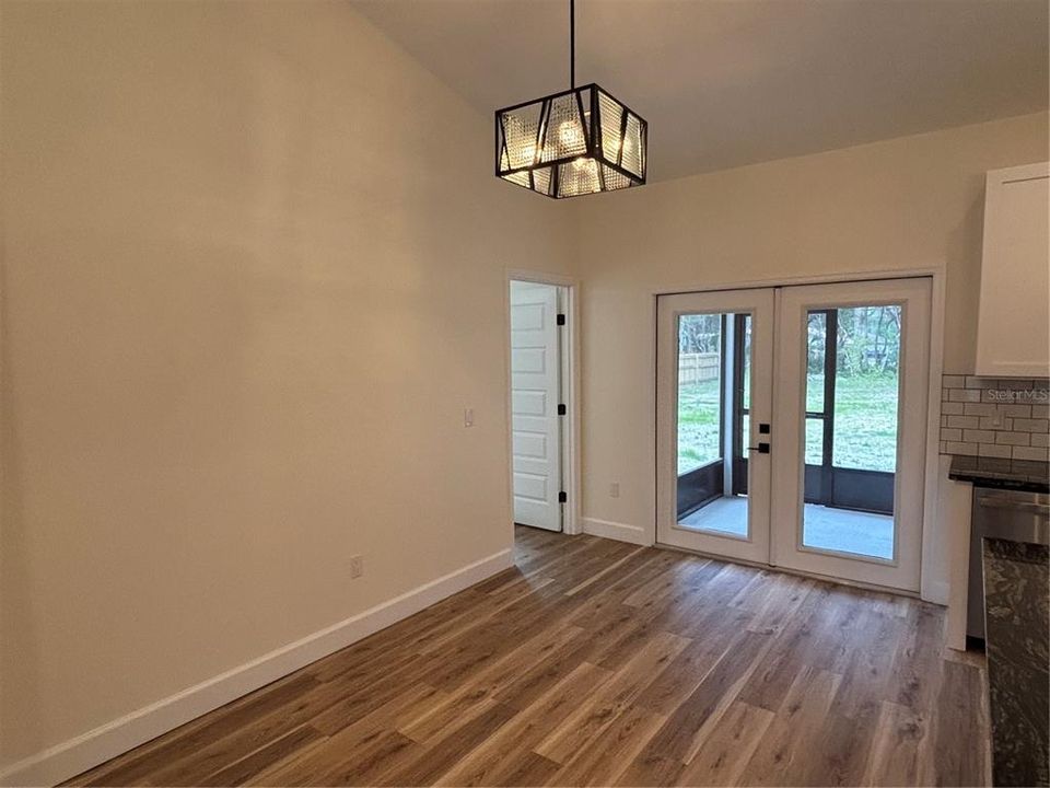 В аренду: $2,250 (3 спален, 2 ванн, 1244 Квадратных фут)