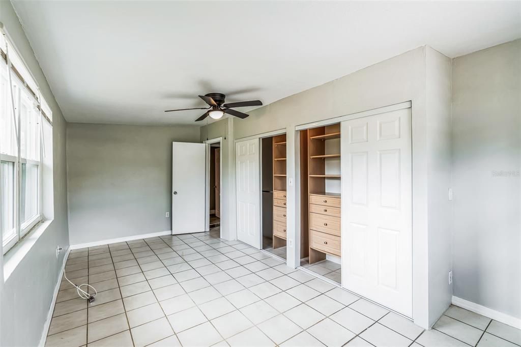 Active With Contract: $289,900 (3 beds, 1 baths, 1334 Square Feet)