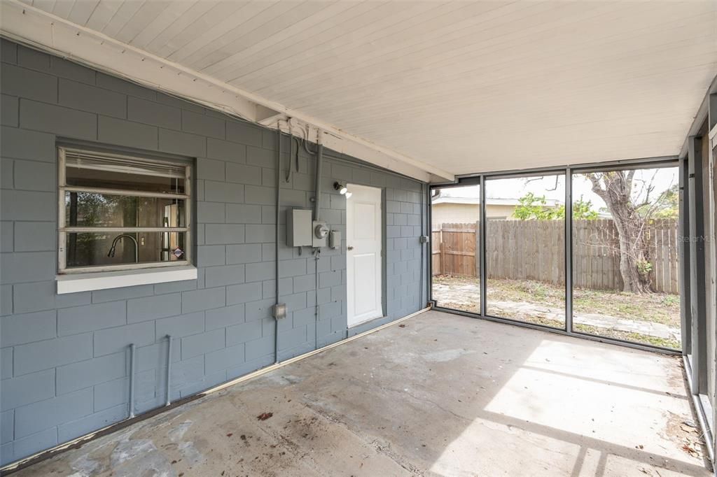 Active With Contract: $289,900 (3 beds, 1 baths, 1334 Square Feet)