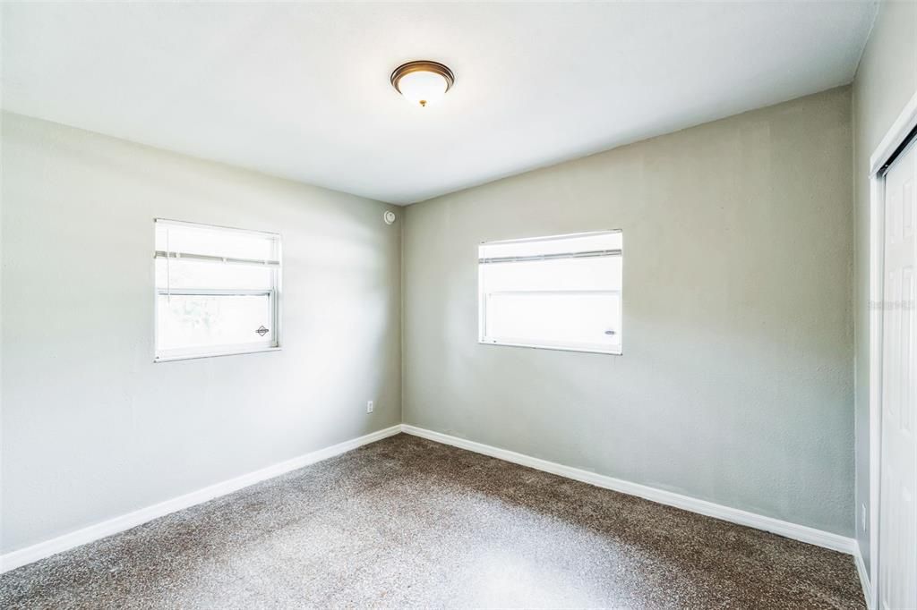 Active With Contract: $289,900 (3 beds, 1 baths, 1334 Square Feet)