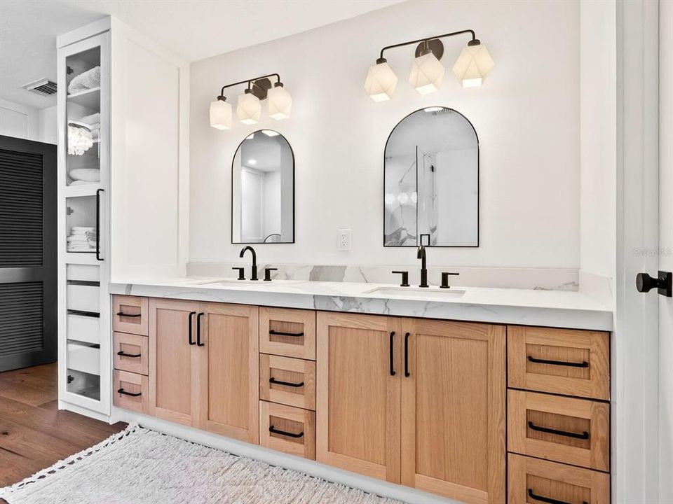 En Venta: $1,675,000 (3 camas, 3 baños, 3081 Pies cuadrados)