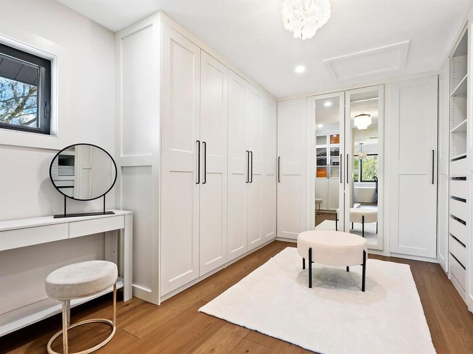 En Venta: $1,675,000 (3 camas, 3 baños, 3081 Pies cuadrados)