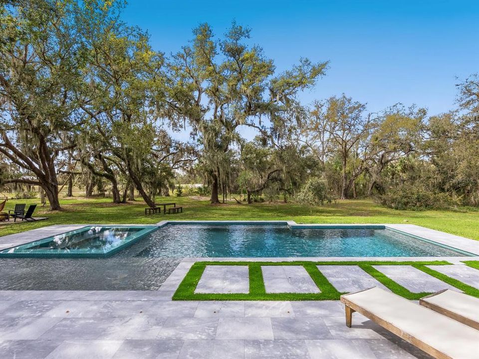 En Venta: $1,675,000 (3 camas, 3 baños, 3081 Pies cuadrados)