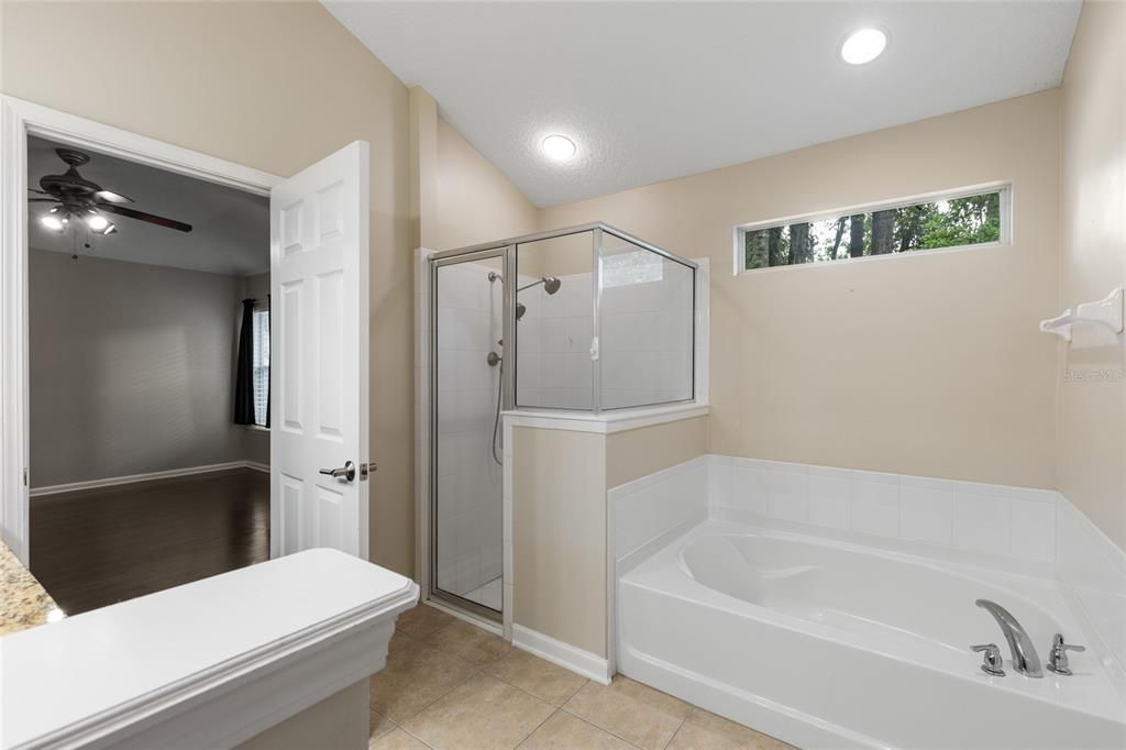 На продажу: $349,000 (3 спален, 2 ванн, 1659 Квадратных фут)