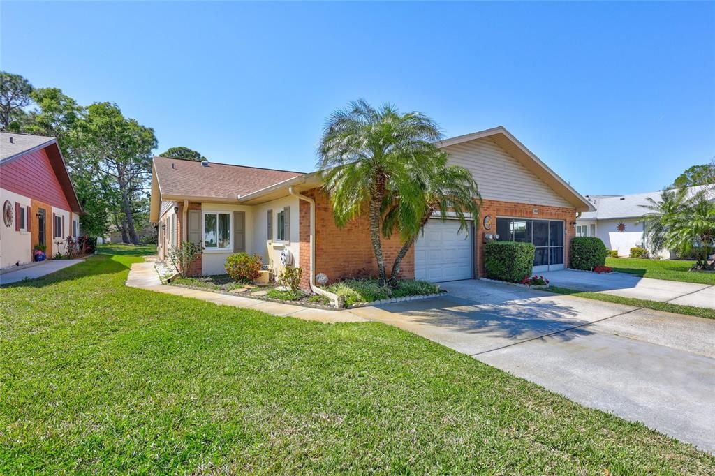 Recently Sold: $300,000 (2 beds, 2 baths, 1332 Square Feet)