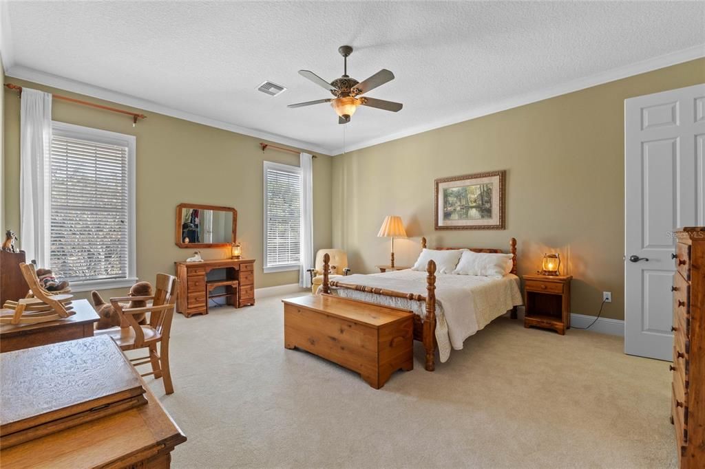 Active With Contract: $1,899,000 (4 beds, 3 baths, 4404 Square Feet)