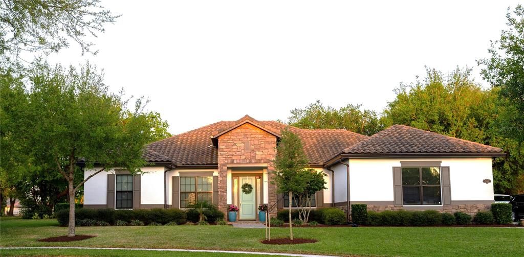 Recently Sold: $765,000 (4 beds, 2 baths, 2582 Square Feet)