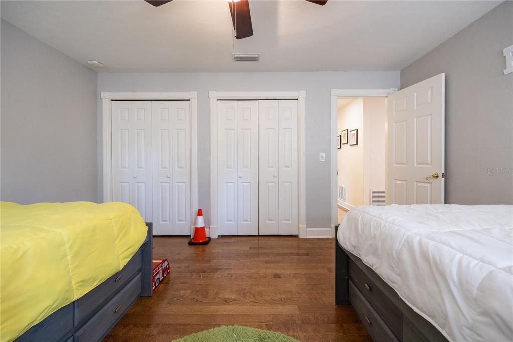 合同活跃: $824,900 (5 贝兹, 4 浴室, 3629 平方英尺)