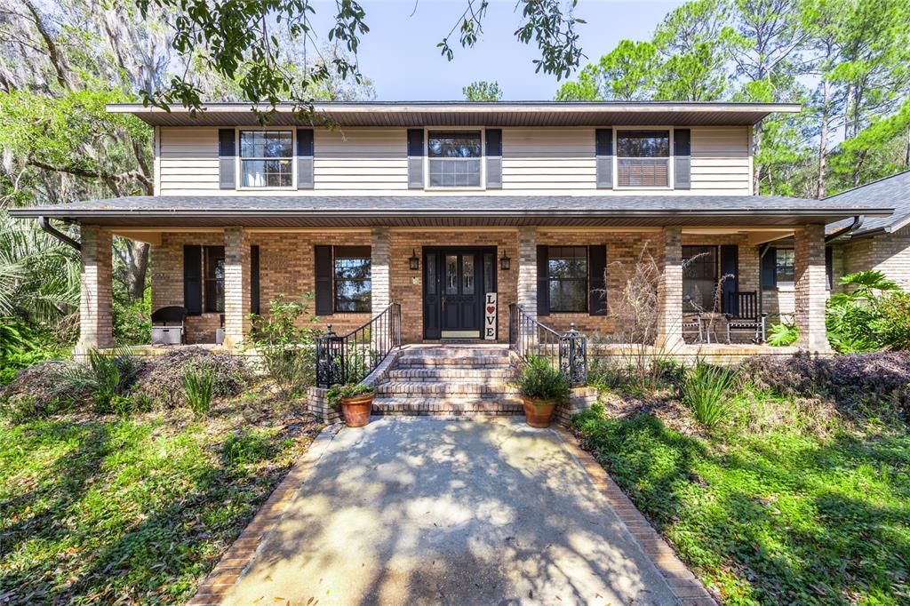 合同活跃: $824,900 (5 贝兹, 4 浴室, 3629 平方英尺)