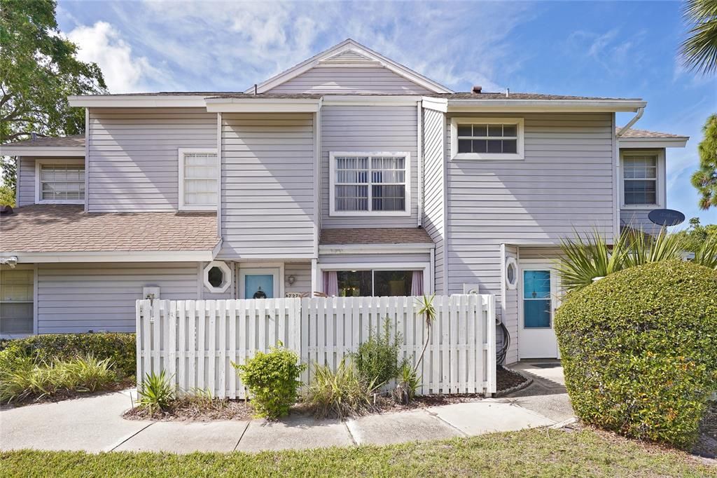 Recently Sold: $189,000 (1 beds, 1 baths, 1119 Square Feet)