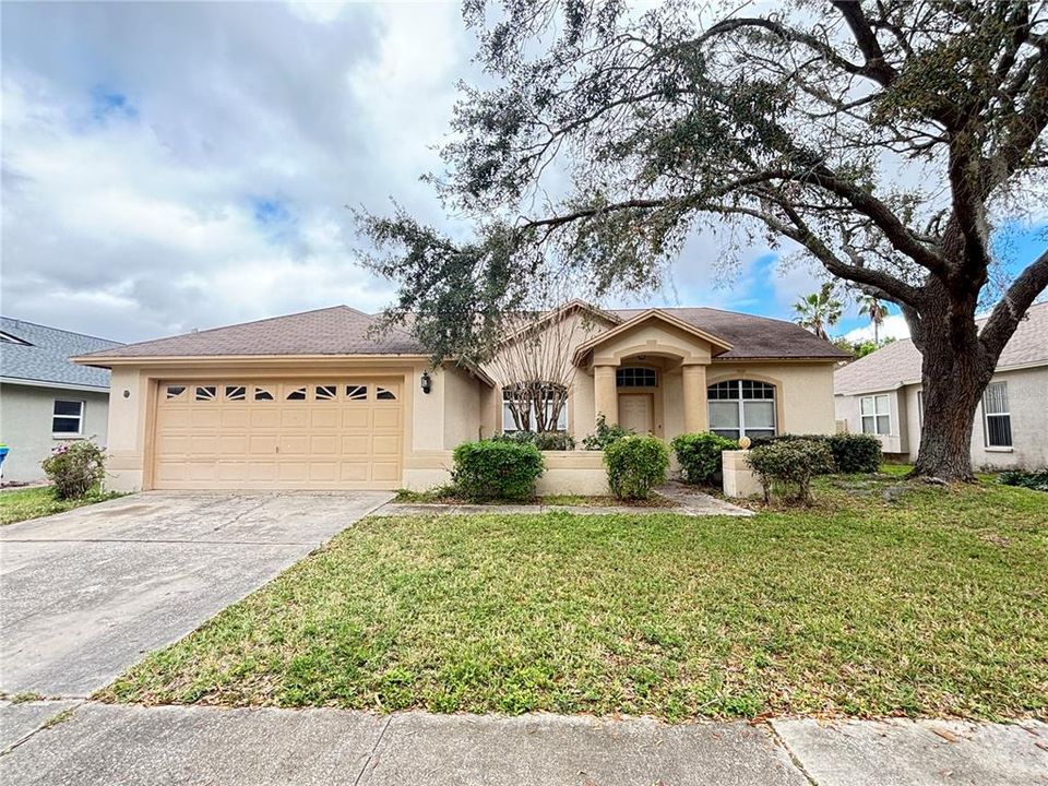 Recently Sold: $299,000 (3 beds, 2 baths, 2039 Square Feet)